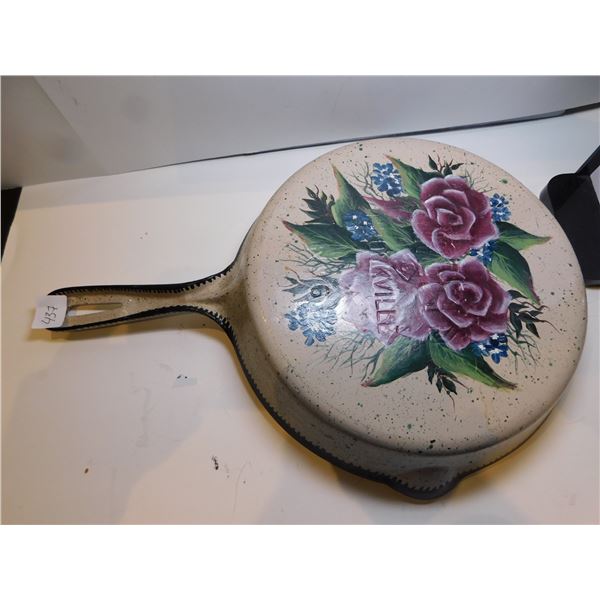 437.  SMART’S BROCKVILLE #6, CAST IRON FRYNG PAN, HAND PAINTED WITH ROSES ON BACK