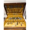 Image 8 : 487.  STAINLESS STEEL ONEIDA CRAFT DELUXE CUTLERY SET AND BOX, 12 PC SETTING