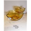 Image 4 : 490.  AMBER CHIP AND DIP SET, WITH BOWL BRACKET