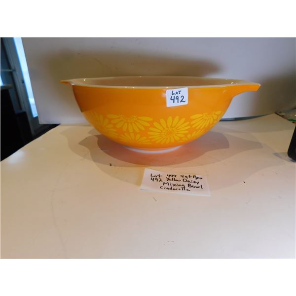 492.  444, 4 QT, CINDERELLA, YELOW DAISY, PYREX MIXING BOWL
