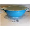 Image 2 : 493.  444, 4 QT, PYREX BLUE CINDERELLA MIXING BOWL
