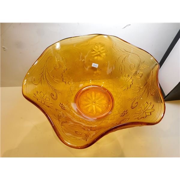 506.  INDIANA GLASS, TIARA DAISY, SALAD/FRUIT BOWL, SANDWICH PATTERN