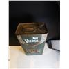 Image 2 : 543.  1 GALLON VEEDOL OIL TIN