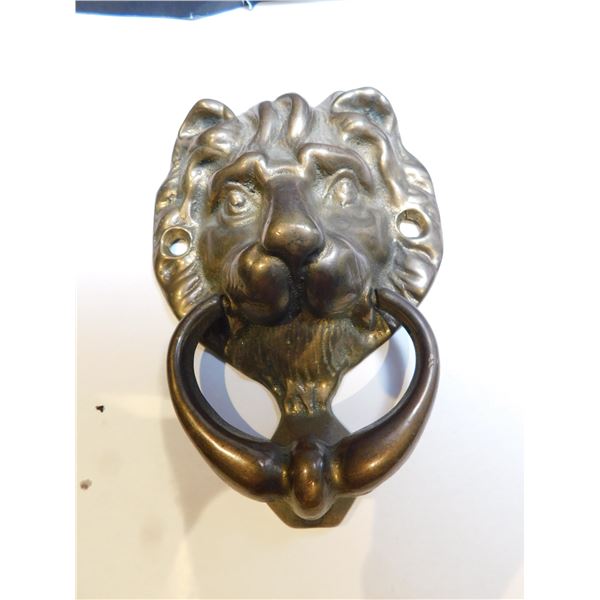 546.  ANTIQUE LION HEAD DOOR KNOCKER, BRASS