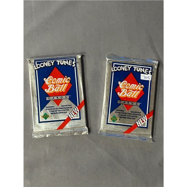 Looney Tunes Comic Ball Trading Cards (2 Sealed Packs)