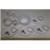 Image 1 : 13 Pieces of Milk Glass