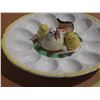 Image 2 : Vintage Deviled Egg Tray with Salt and Pepper Chicks