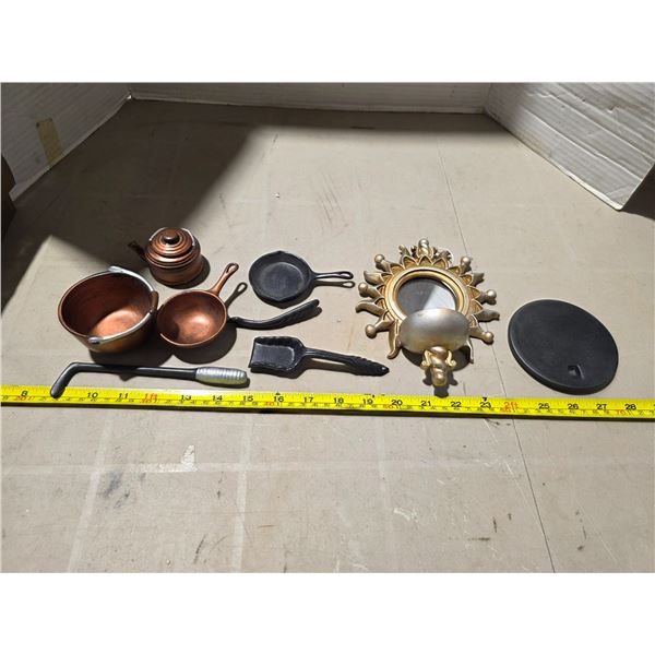 Miniature decoration items