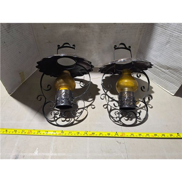 2 decorative hanging candle holders