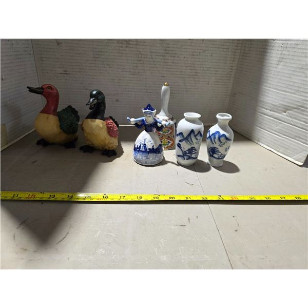 Lot of miniature figures