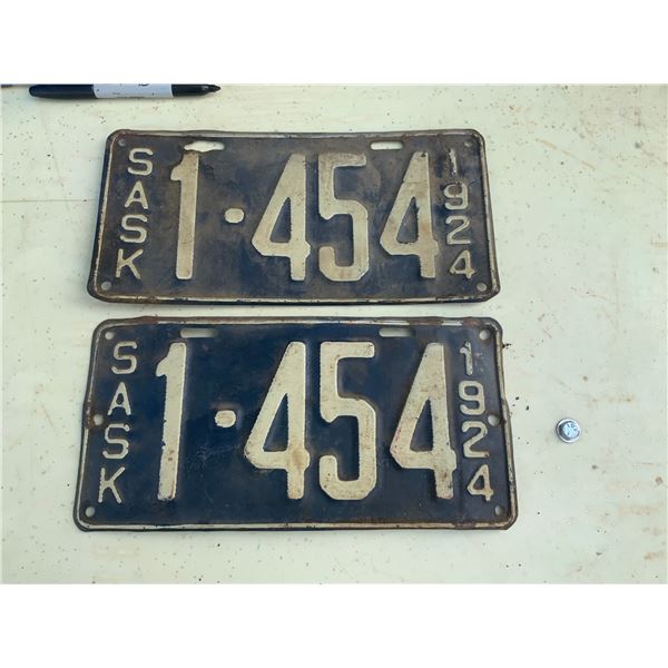 Matched Set of 1924 License Plates