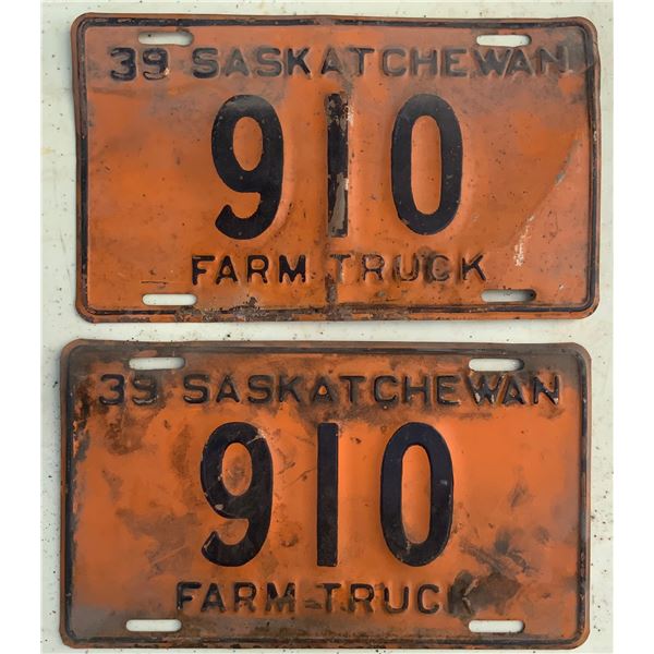 Matching Set of 1939 License Plates