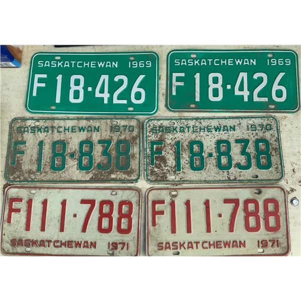 Three sets of Matched License Plates.1969, 1970, 1971