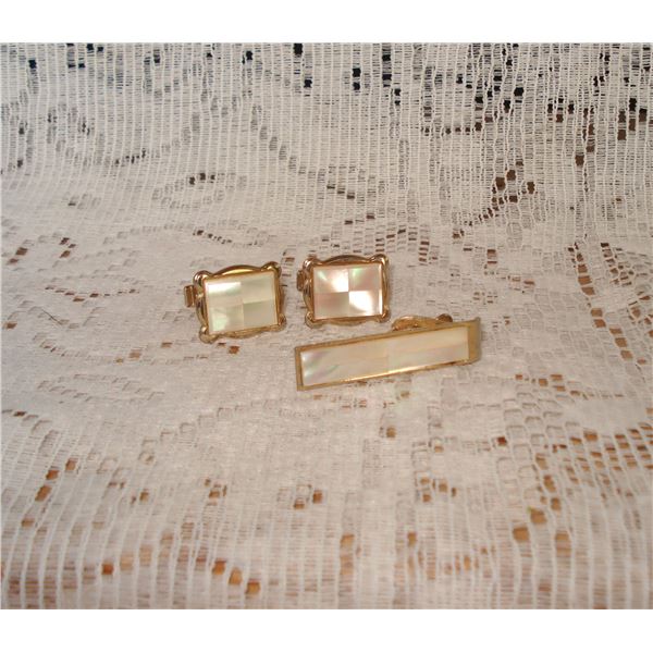 Vintage Mother of Pearl Cufflink Set
