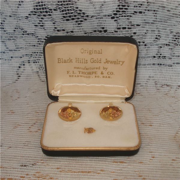 Blackhills Cufflink Set in Box
