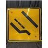 Image 1 : Pavement Narrows Highway Sign