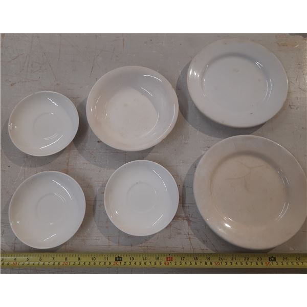 4 Medicine Hat Plates and (2) Medalta Plate.