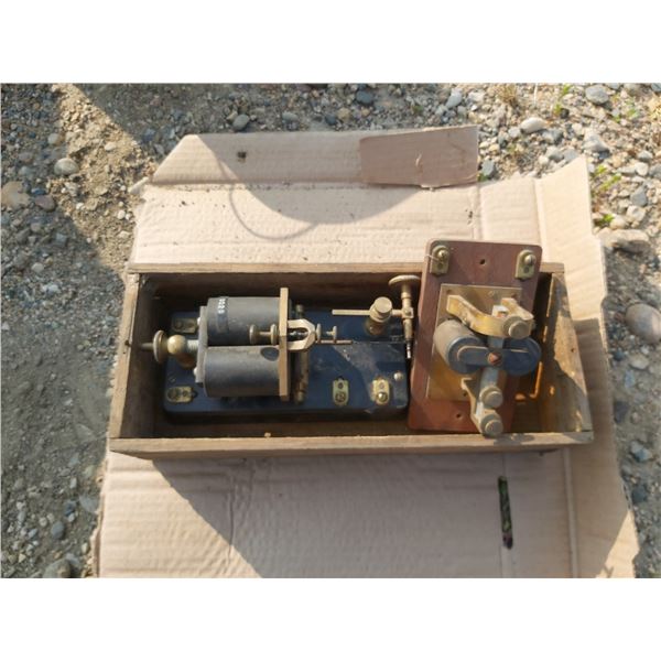 Antique electric device (Two vertical coils)