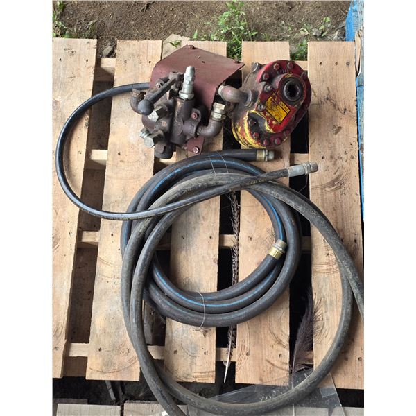 Motor pump and hydraulic valve system with hoses