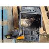 Image 2 : Chainsaw with carry handle in a portable case