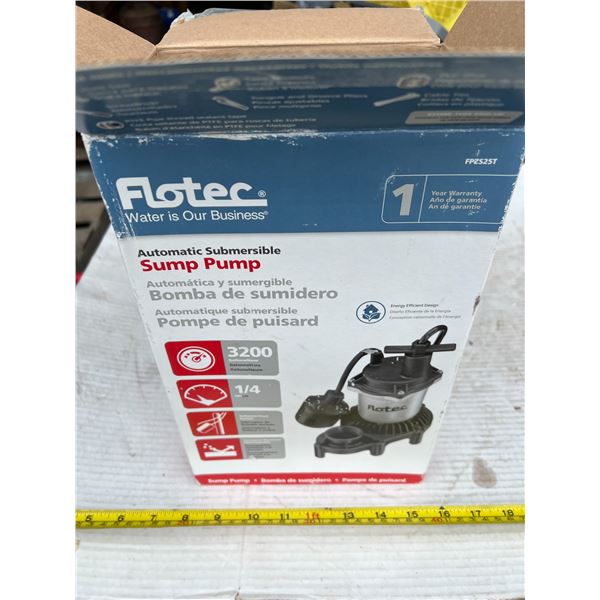 Flotec submersible Pump (new in the box, never used)