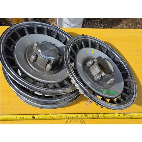 Set of 4  Original HUB caps for "89 Ford Fiso 4x4"