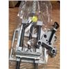 Image 3 : Lot of hardware and vise