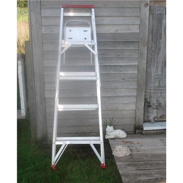 Step Ladder