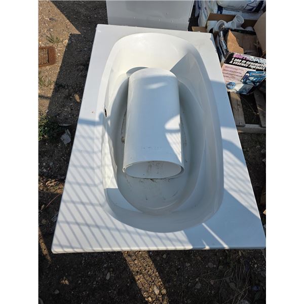 Tub with wrap- 71" by 41" by 20"H