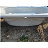 Image 3 : Tub with wrap- 71" by 41" by 20"H