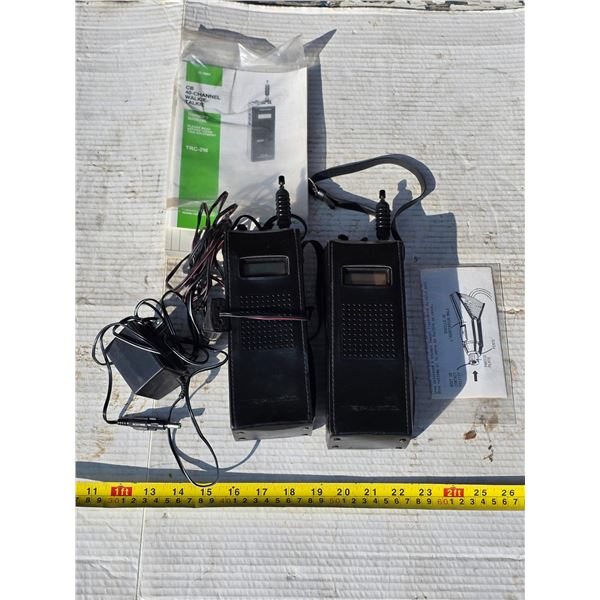 Vintage 40 channel walkie talkies- works