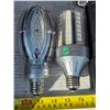 Image 2 : Acorn light bulbs and power inverter
