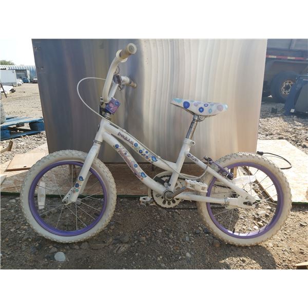 Children's bicycles x3