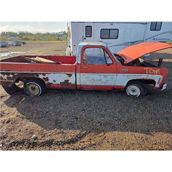1975 GMC Sierra square body- VIN: TCV1451524534