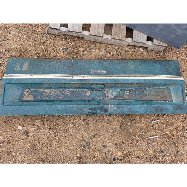 Chevrolet tail gate- 67"L