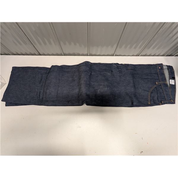 40x30 chainsaw jeans (great Condition)