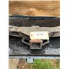 Image 2 : Ford V5 trailer hitch (class 5) almost new condition