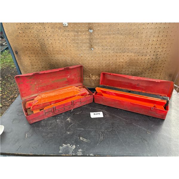 Set of 3 safety triangles & box of triangle parts