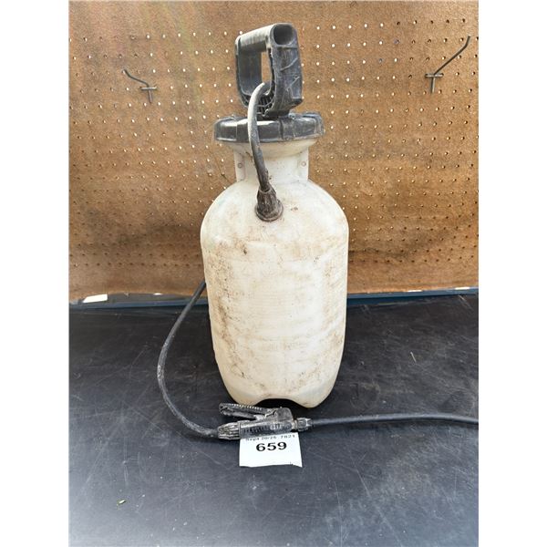 Sprayer bottle