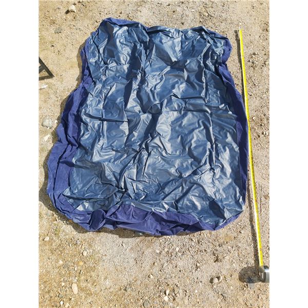 Inflatable air mattress with a built-in electric pump