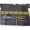Image 1 : Hammers, tire iron, level and funnels