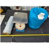Image 1 : Scale, water jug and saran wrap