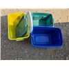 Image 1 : 3 totes with lids