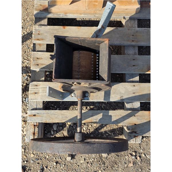 Antique HR grain mill