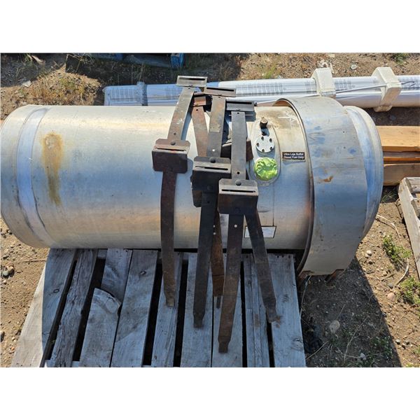 Diesel fuel tank- 488L with straps