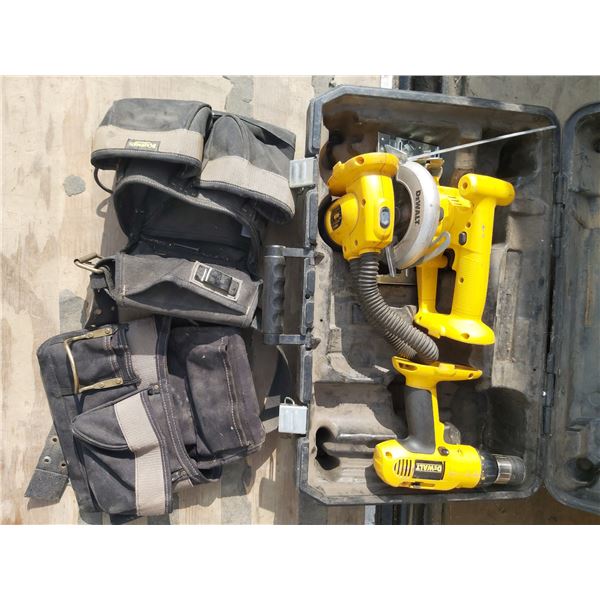 DeWalt tools with bag/tools