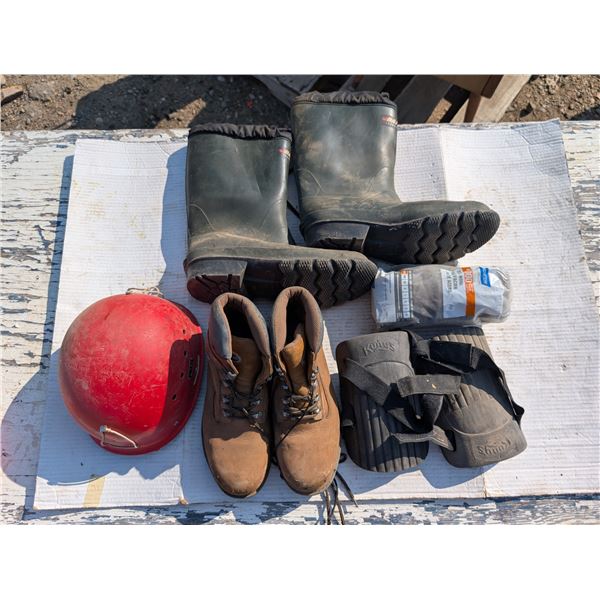 Lot of Work Ware (Knee Pads, Pairs of boots, Helmet, etc.)