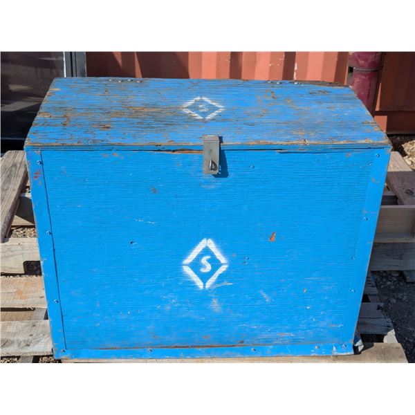 Blue wooden Chest Box (27"x34"x18") w/ Rolled Groove Ridge Tool (Dimensions As Shown)