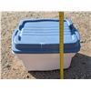 Image 2 : Storage box (Rubber Maid) 24"x13" W/ Bags of Track Staples