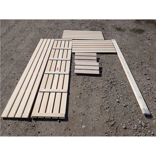 Disassembled Duck Wood Bench (Good Condition)